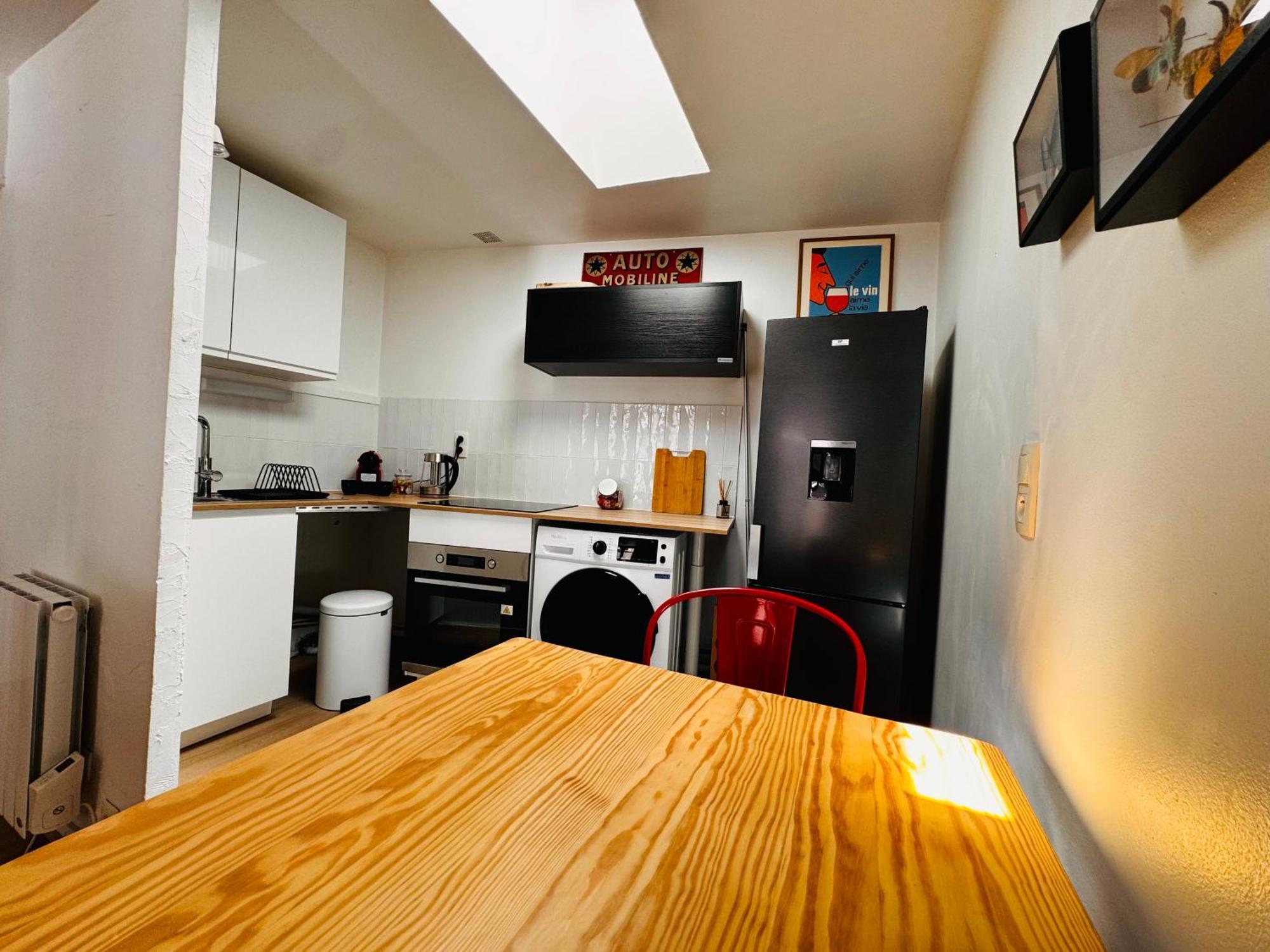 شقة Le Petit Re, Hypercentre, Garage Prive, Terrasse نيورْ المظهر الخارجي الصورة