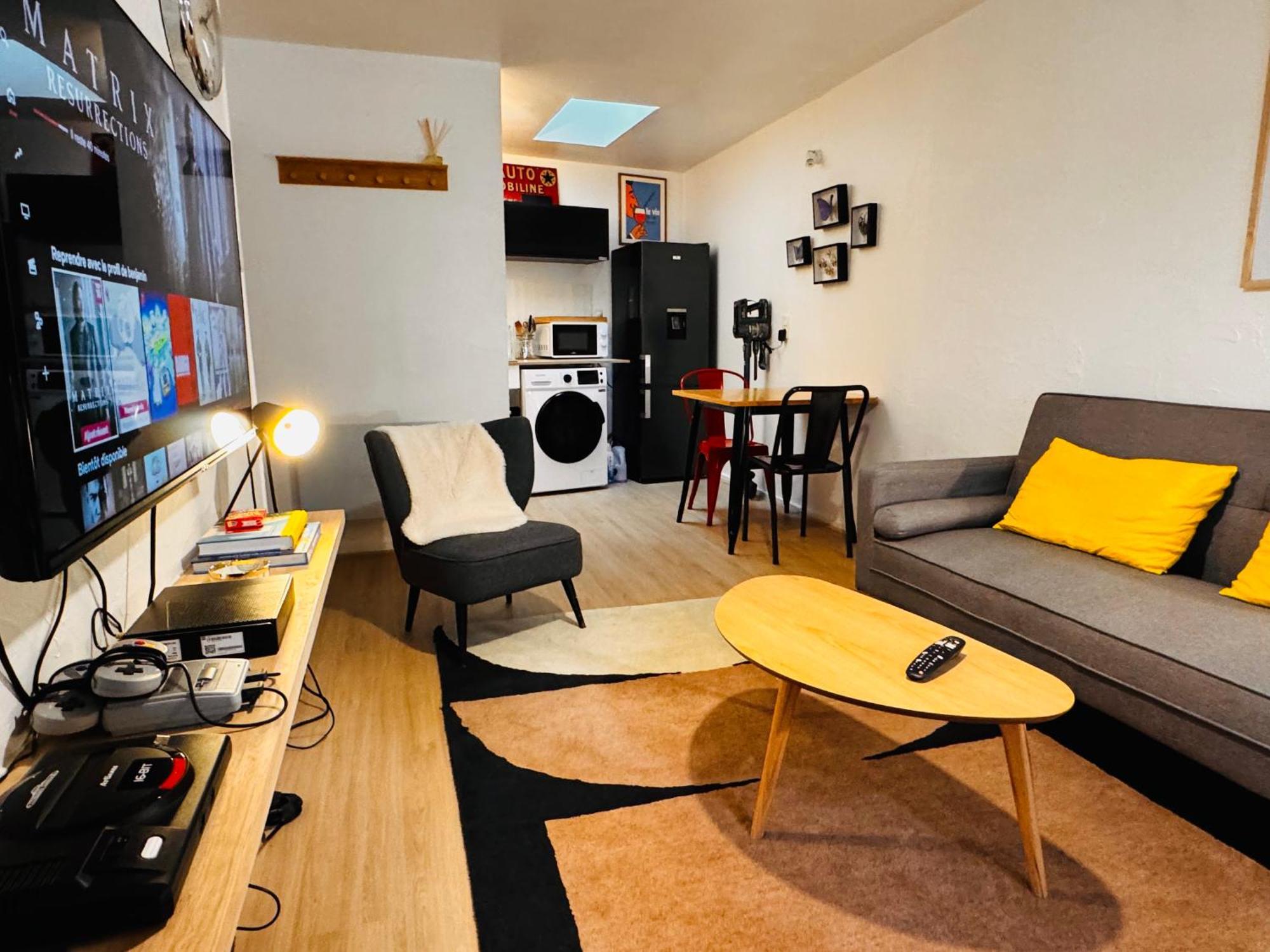 شقة Le Petit Re, Hypercentre, Garage Prive, Terrasse نيورْ المظهر الخارجي الصورة
